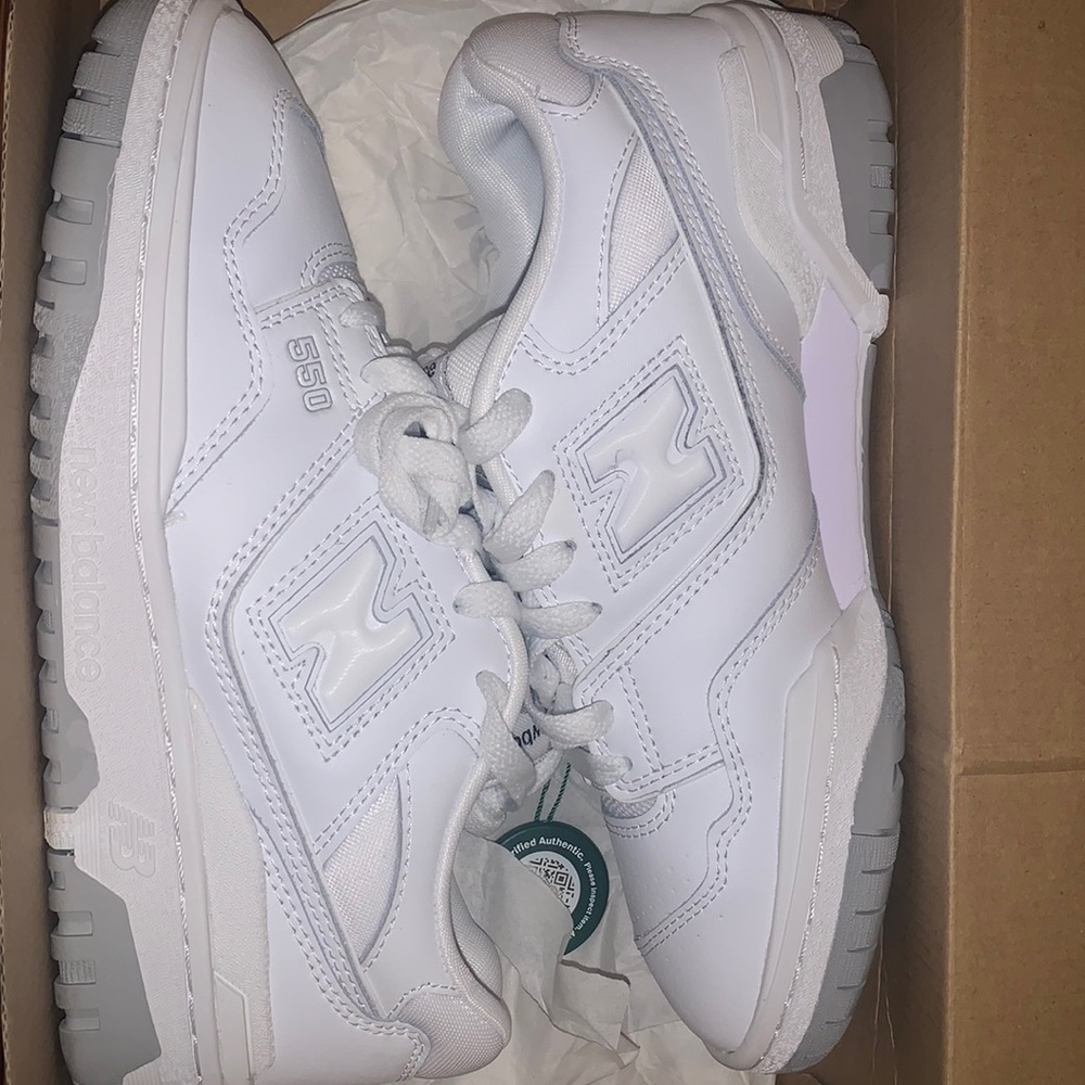 New balance 550 it’s in great condition.